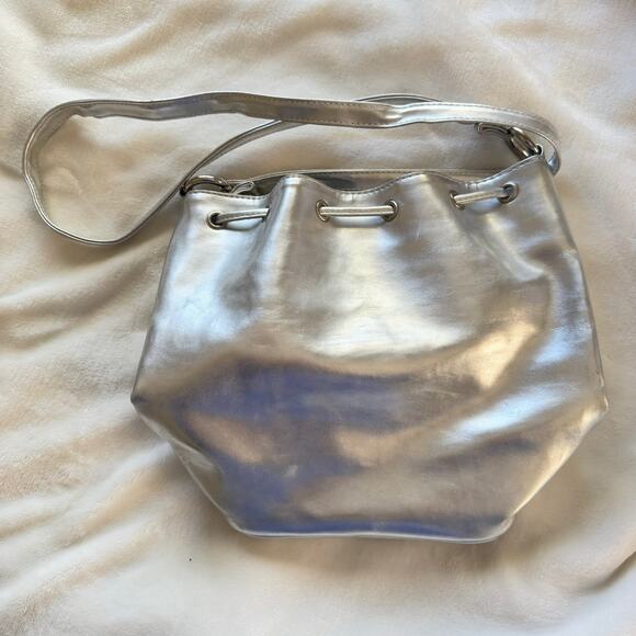 Moda Attiva Metallic Silver Hobo Drawstring Crossbody Bag Purse - Picture 2 of 10
